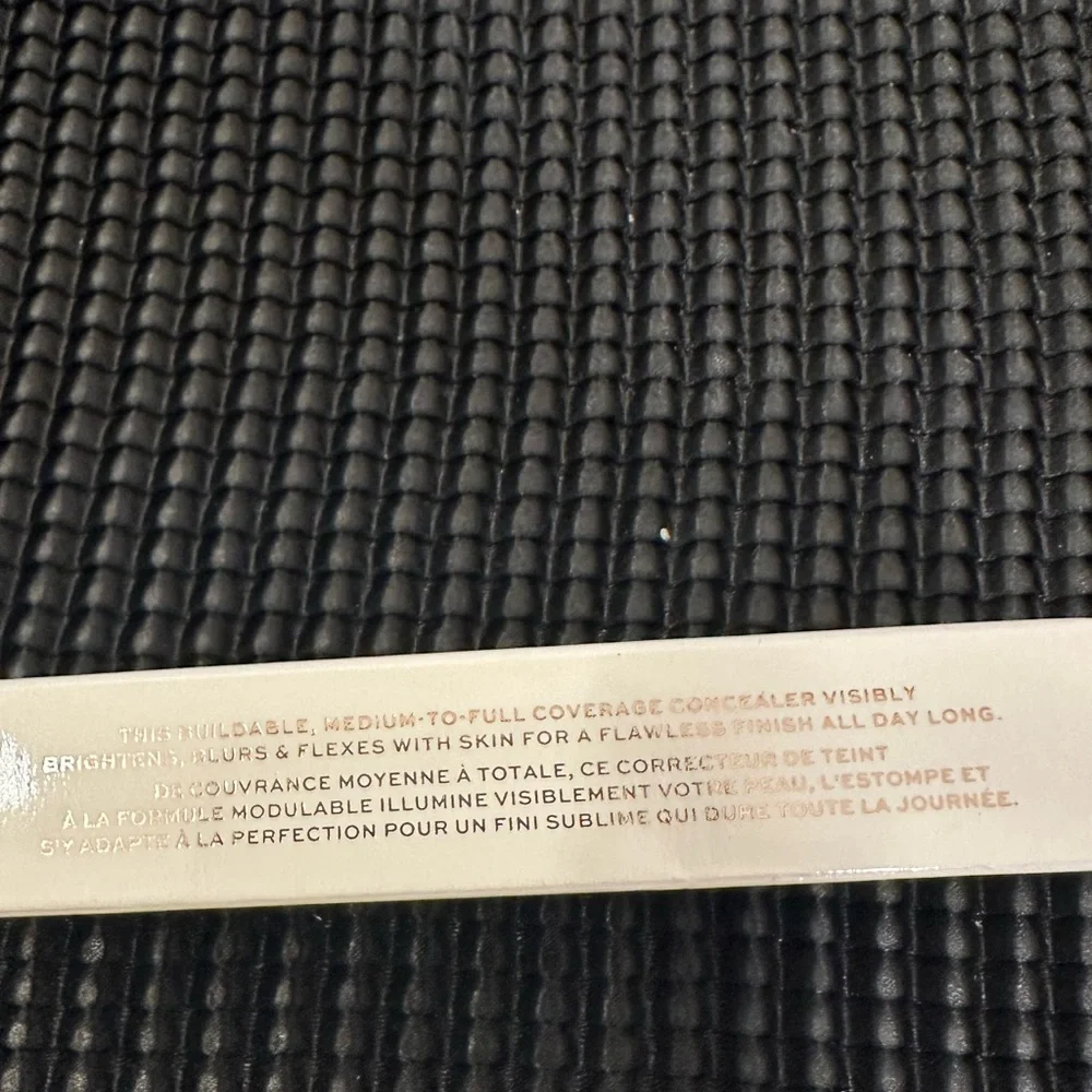 🆕Jaclyn Cosmetics Perfecting Concealer